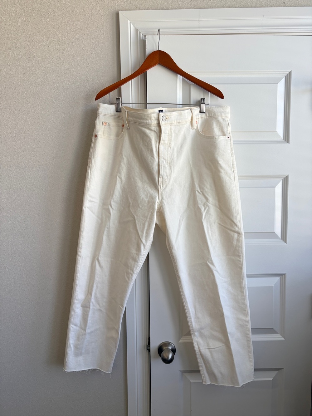 GAP Women’s sz 20 Straight ankle denim Jeans in White Cream
